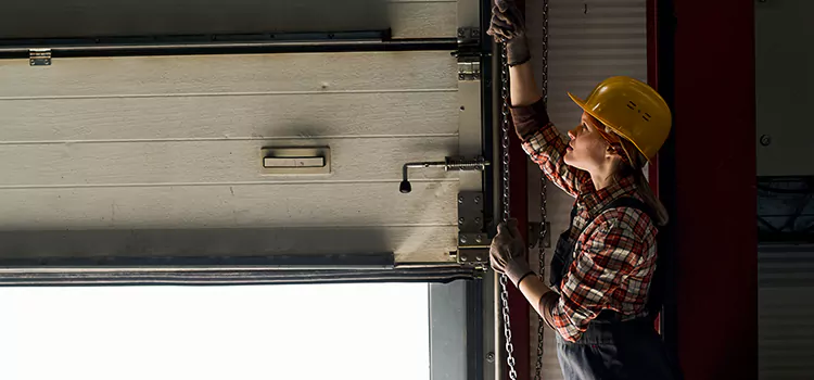 Addressing Common Garage Door Stoppage Issues in Pleasant Prairie, WI